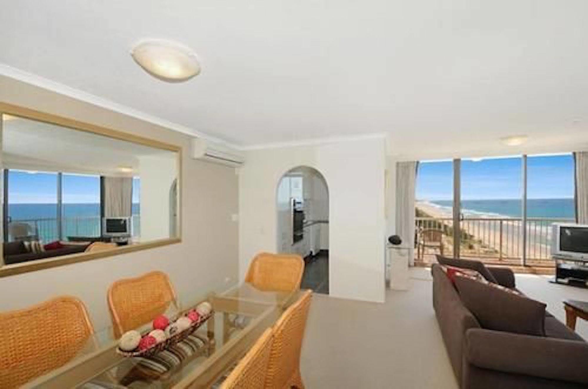 Boulevard Towers On Broadbeach Gold Coast Eksteriør bilde
